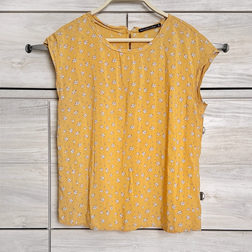 Abercrombie Floral Print Button Back Top Yellow and Blue Size Small